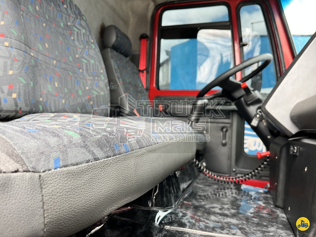 Caminhão FORD CARGO 816 Baú Furgão ANO 2013 de Truck Mais Caminhões no Paraná