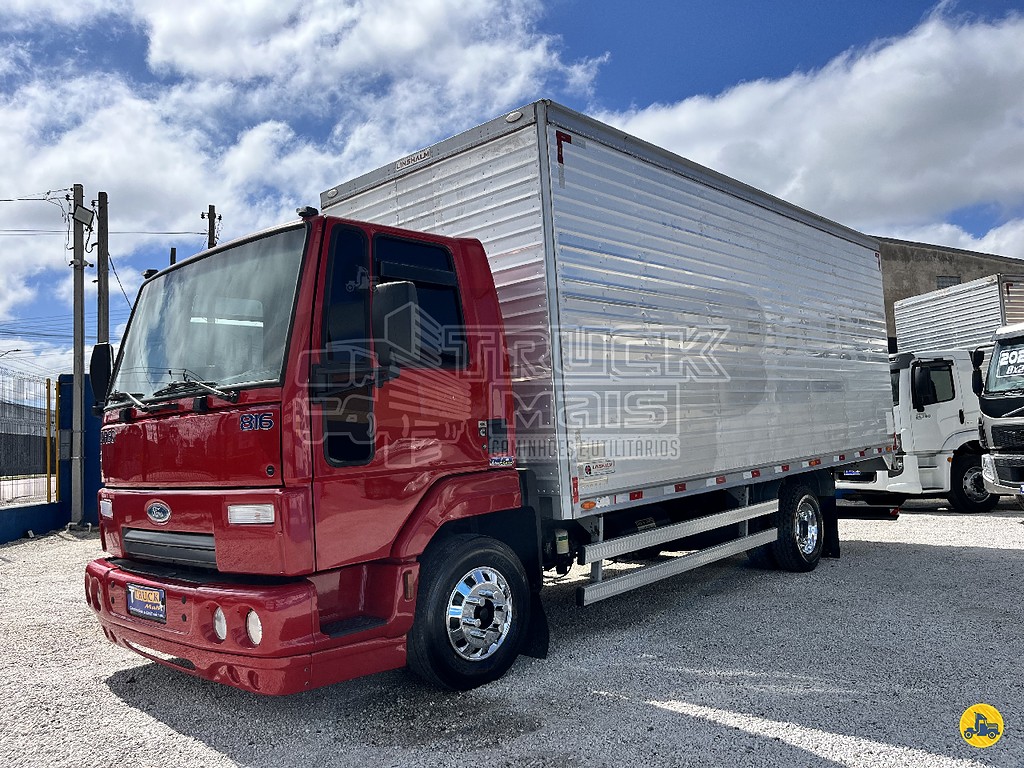 Caminhão FORD CARGO 816 Baú Furgão ANO 2013 de Truck Mais Caminhões no Paraná
