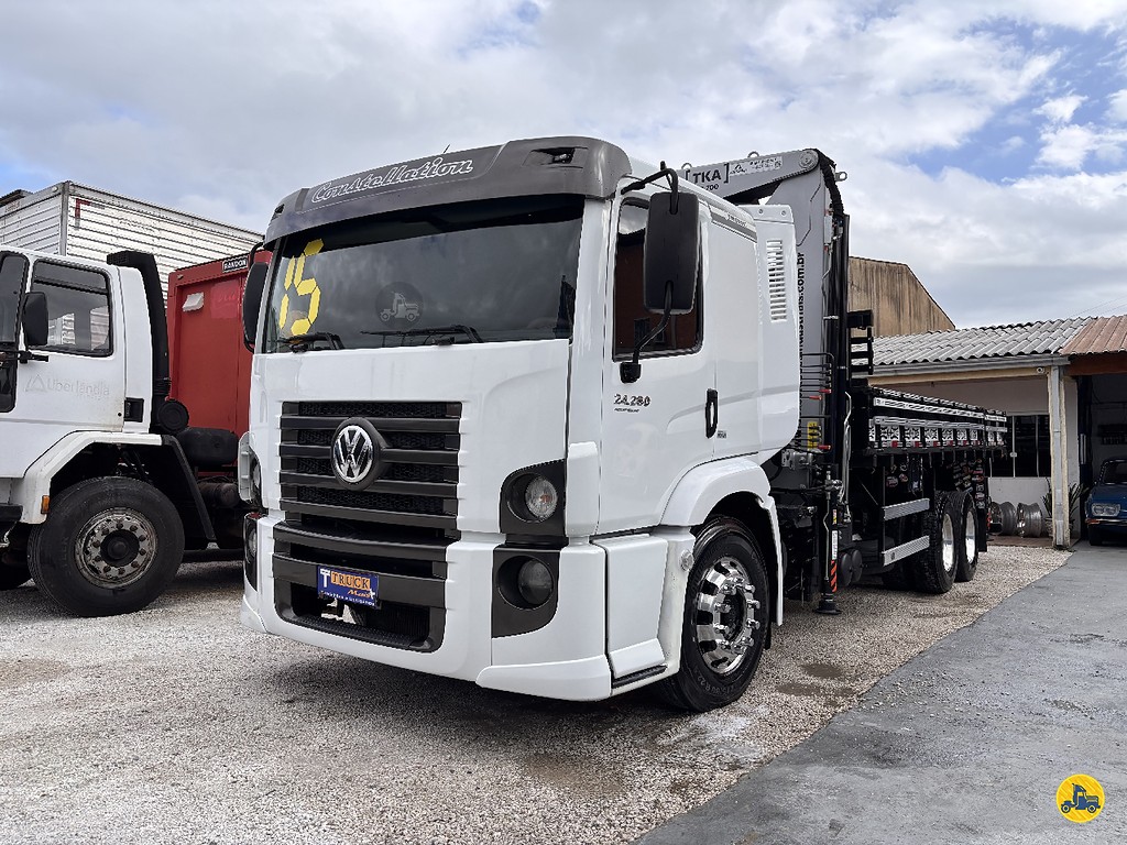 Caminhão VOLKSWAGEN VW 24280 Guincho Munck ANO 2015 de Truck Mais Caminhões no Paraná