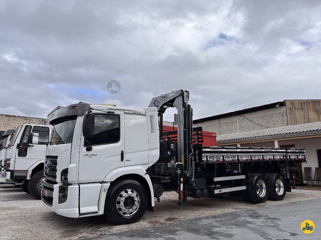 Caminhão VOLKSWAGEN VW 24280 Guincho Munck ANO 2015 de Truck Mais Caminhões no Paraná