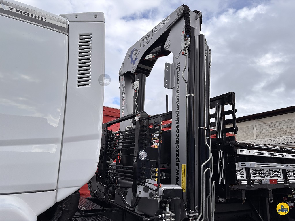 Caminhão VOLKSWAGEN VW 24280 Guincho Munck ANO 2015 de Truck Mais Caminhões no Paraná