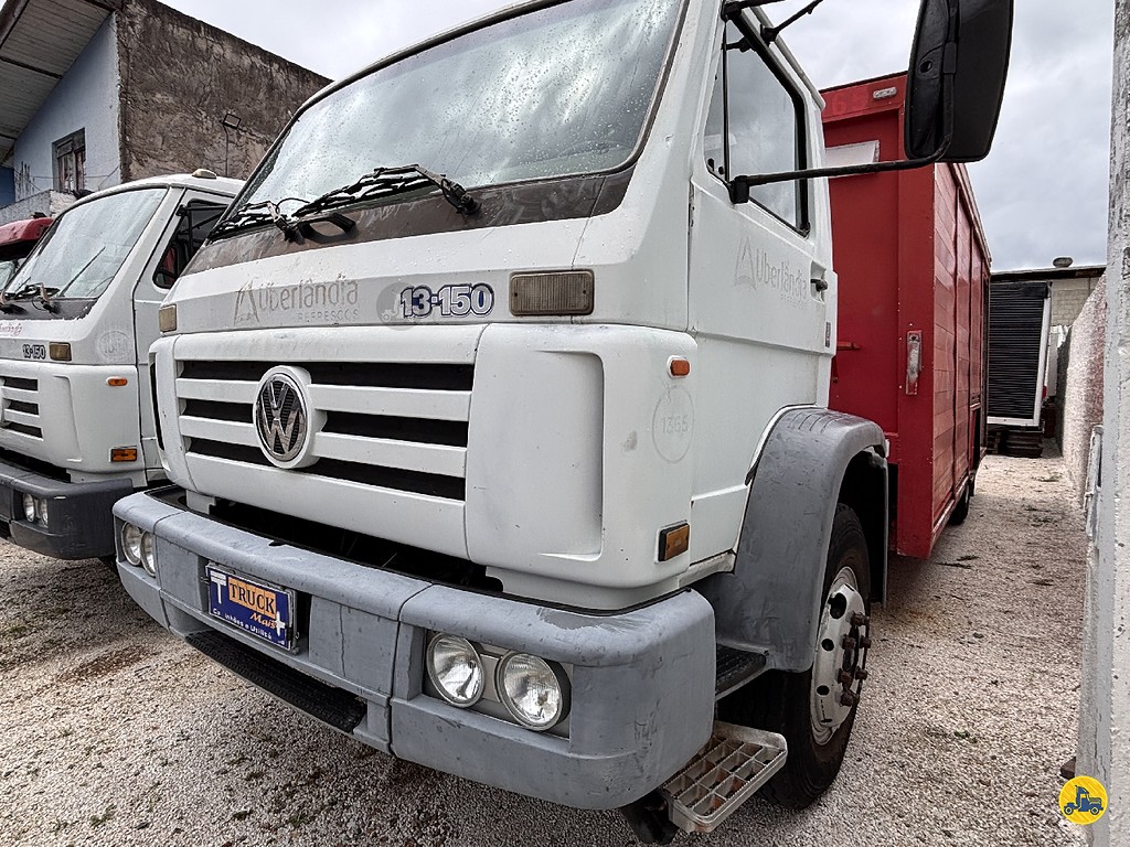 Caminhão VOLKSWAGEN VW 13150 Baú Bebidas ANO 2001 de Truck Mais Caminhões no Paraná
