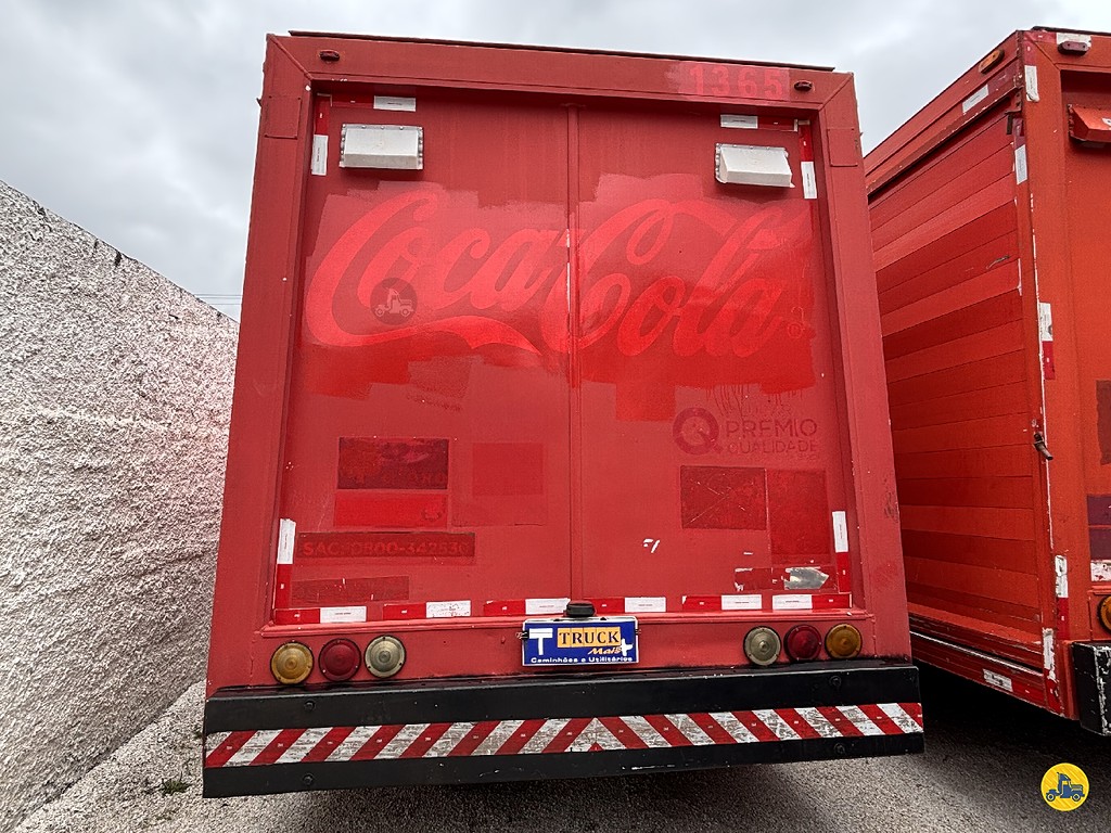 Caminhão VOLKSWAGEN VW 13150 Baú Bebidas ANO 2001 de Truck Mais Caminhões no Paraná