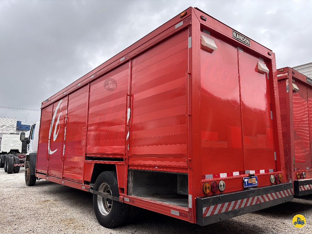 Caminhão FORD CARGO 1717 Baú Bebidas ANO 2007 de Truck Mais Caminhões no Paraná