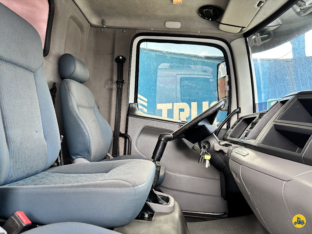 Caminhão VOLKSWAGEN VW 15180 Chassis ANO 2011 de Truck Mais Caminhões no Paraná