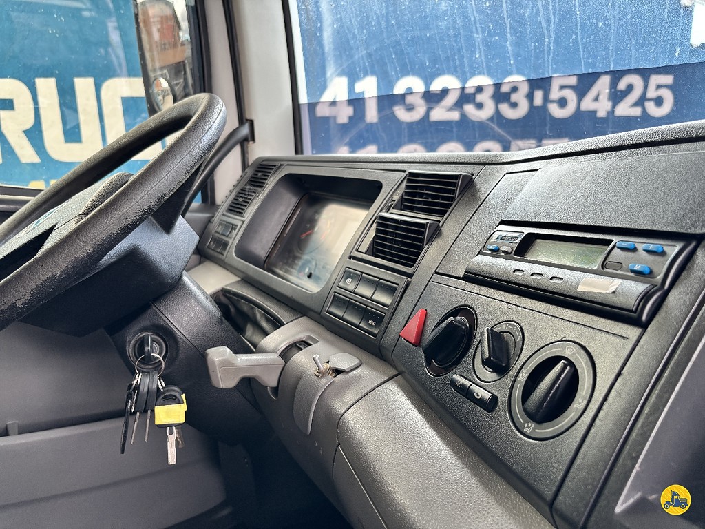 Caminhão VOLKSWAGEN VW 15180 Chassis ANO 2011 de Truck Mais Caminhões no Paraná