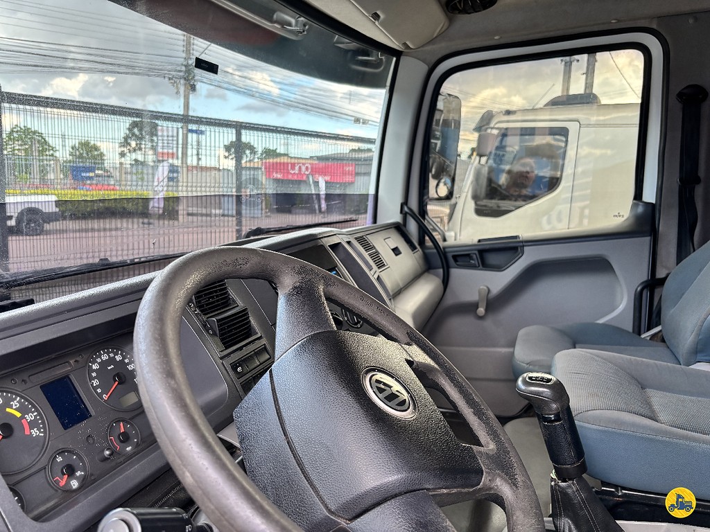 Caminhão VOLKSWAGEN VW 15180 Chassis ANO 2011 de Truck Mais Caminhões no Paraná