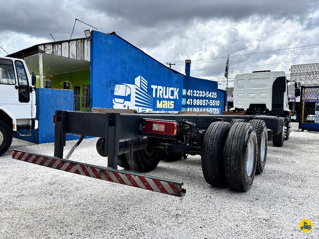 Caminhão VOLVO VM 330 Chassis ANO 2022 de Truck Mais Caminhões no Paraná