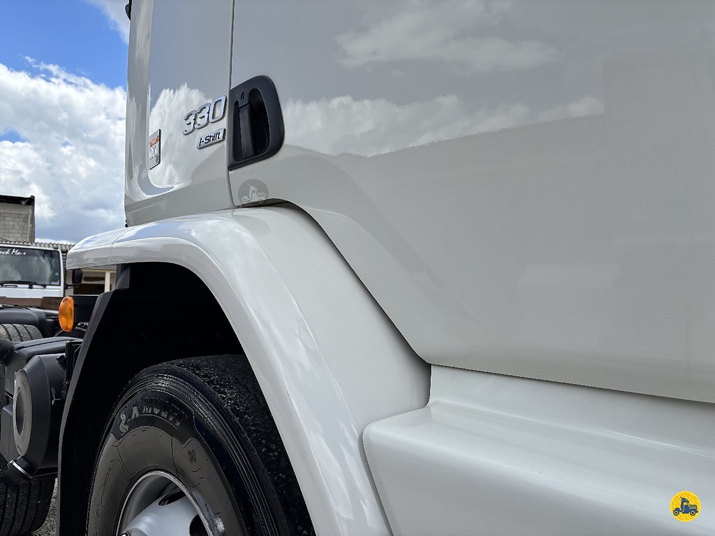 Caminhão VOLVO VM 330 Chassis ANO 2022 de Truck Mais Caminhões no Paraná