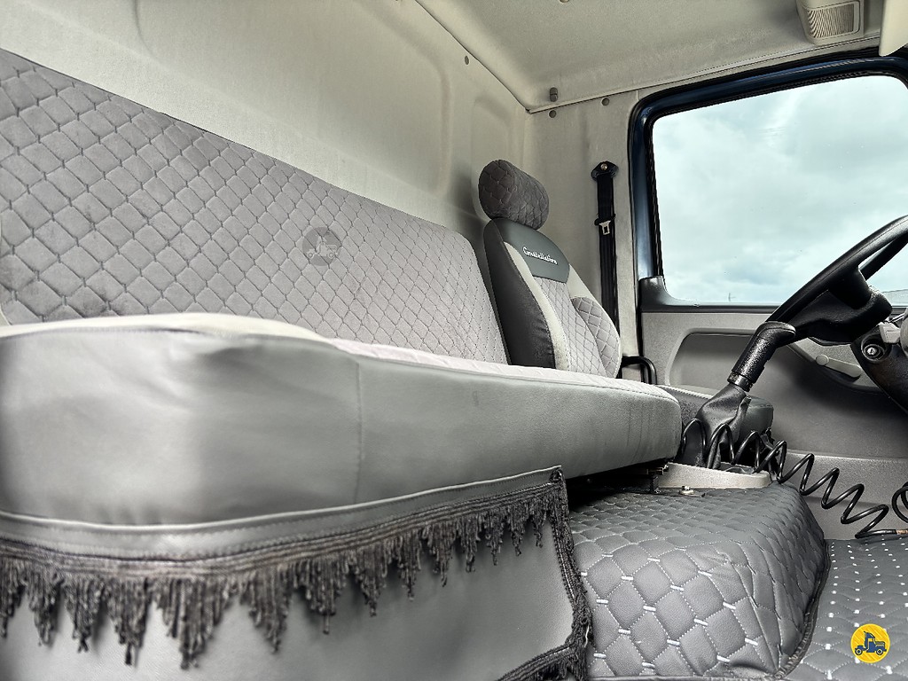 Caminhão VOLKSWAGEN VW 24250 Carga Seca ANO 2008 de Truck Mais Caminhões no Paraná