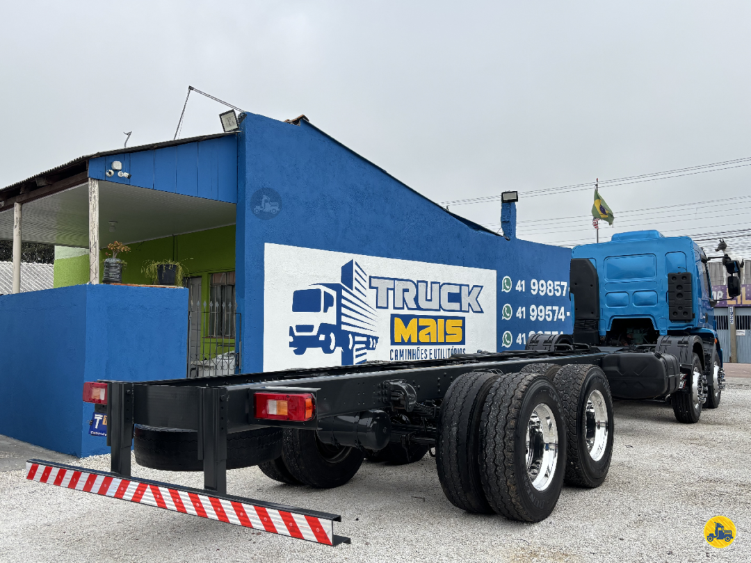Caminhão VOLVO VM 260 Chassis ANO 2011 de Truck Mais Caminhões no Paraná