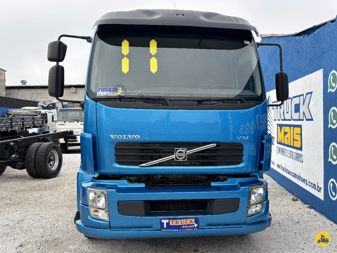 Caminhão VOLVO VM 260 Chassis ANO 2011 de Truck Mais Caminhões no Paraná