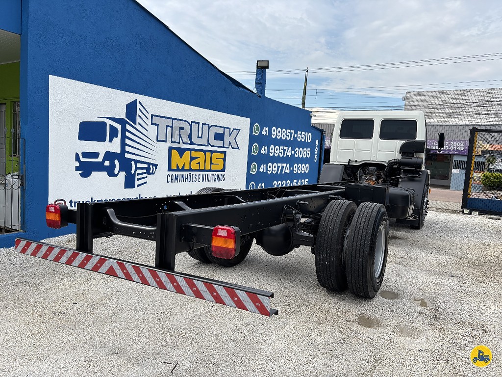 Caminhão FORD CARGO 1717 Chassis ANO 2007 de Truck Mais Caminhões no Paraná