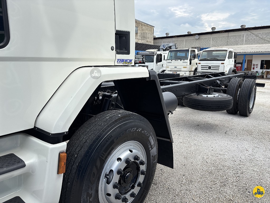 Caminhão FORD CARGO 1717 Chassis ANO 2007 de Truck Mais Caminhões no Paraná