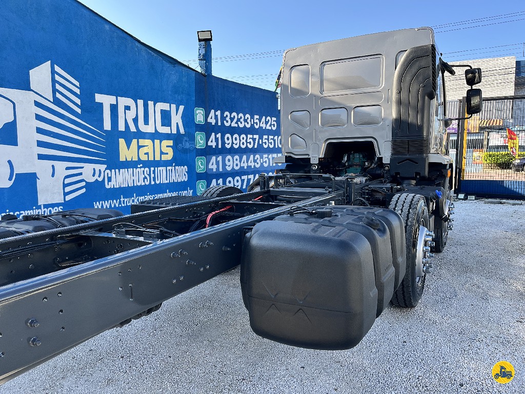 Caminhão VOLVO VM 330 Chassis ANO 2022 de Truck Mais Caminhões no Paraná