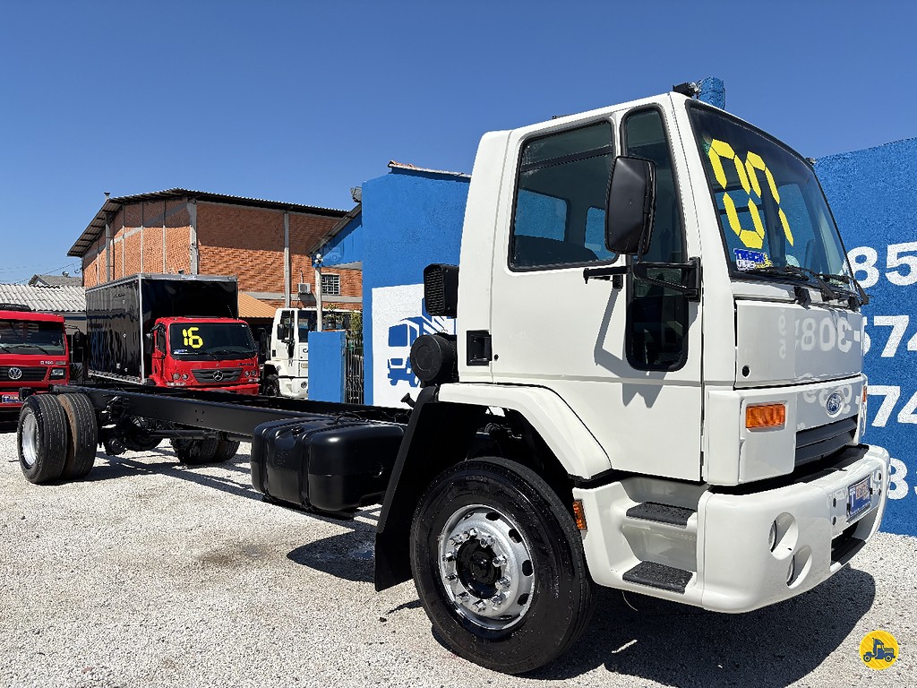 Caminhão FORD CARGO 1717 Chassis ANO 2007 de Truck Mais Caminhões no Paraná