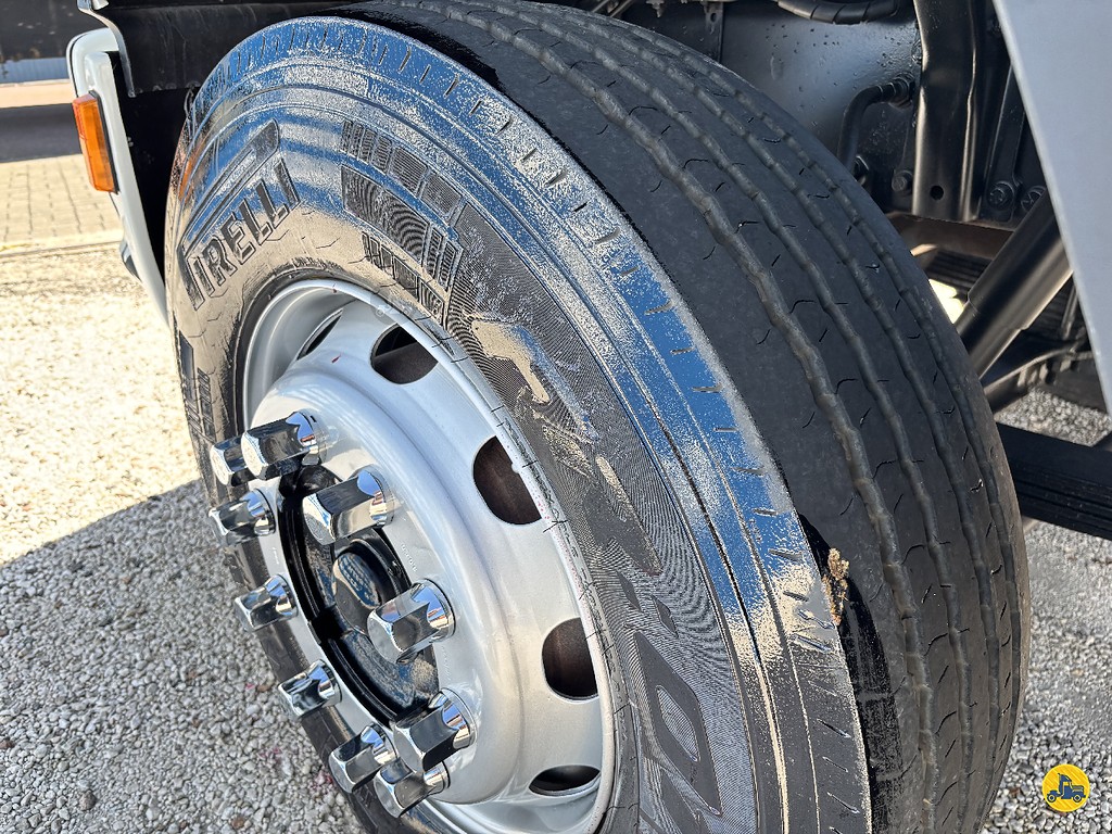 Caminhão FORD CARGO 1717 Chassis ANO 2007 de Truck Mais Caminhões no Paraná