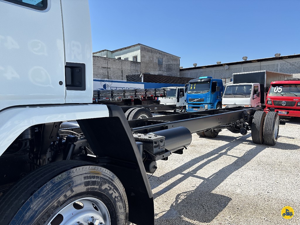 Caminhão FORD CARGO 1717 Chassis ANO 2007 de Truck Mais Caminhões no Paraná
