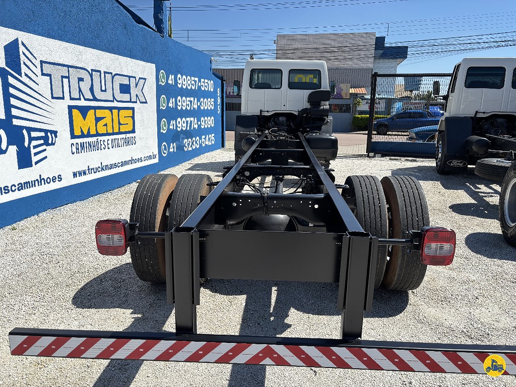 Caminhão FORD CARGO 1717 Chassis ANO 2007 de Truck Mais Caminhões no Paraná