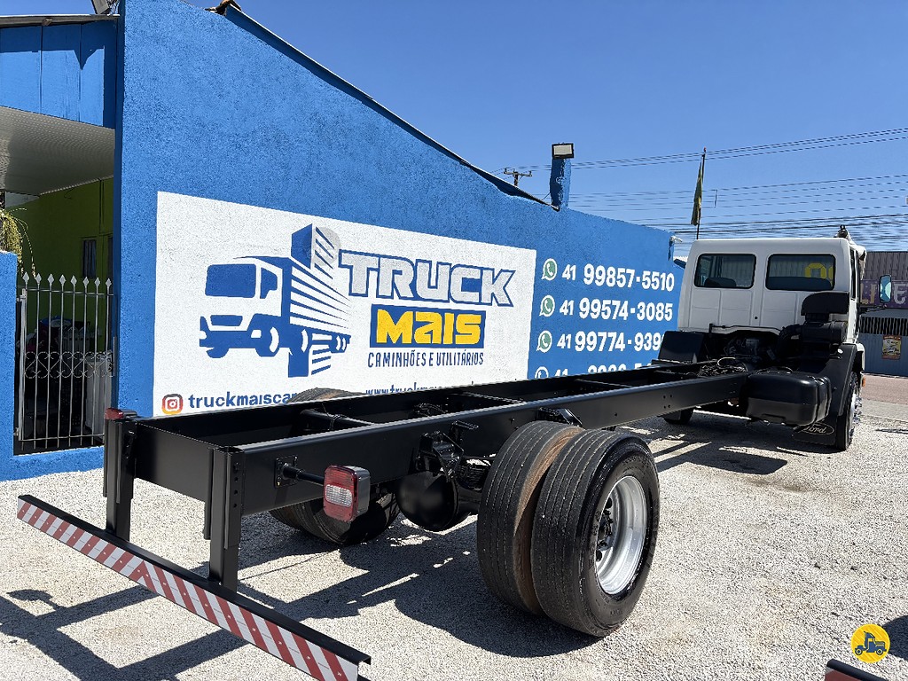 Caminhão FORD CARGO 1717 Chassis ANO 2007 de Truck Mais Caminhões no Paraná