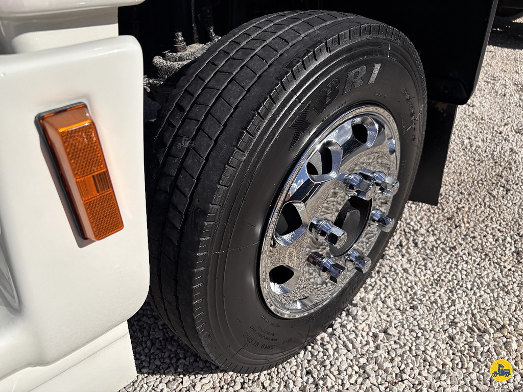 Caminhão FORD CARGO 815 Baú Furgão ANO 2010 de Truck Mais Caminhões no Paraná