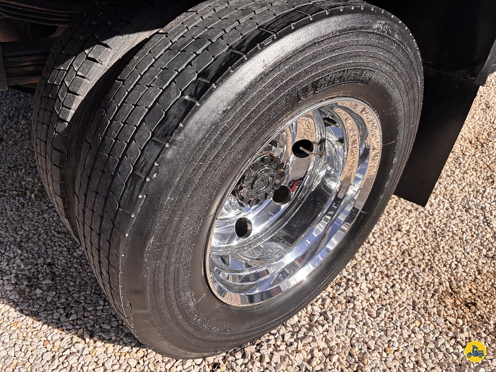 Caminhão FORD CARGO 815 Baú Furgão ANO 2010 de Truck Mais Caminhões no Paraná