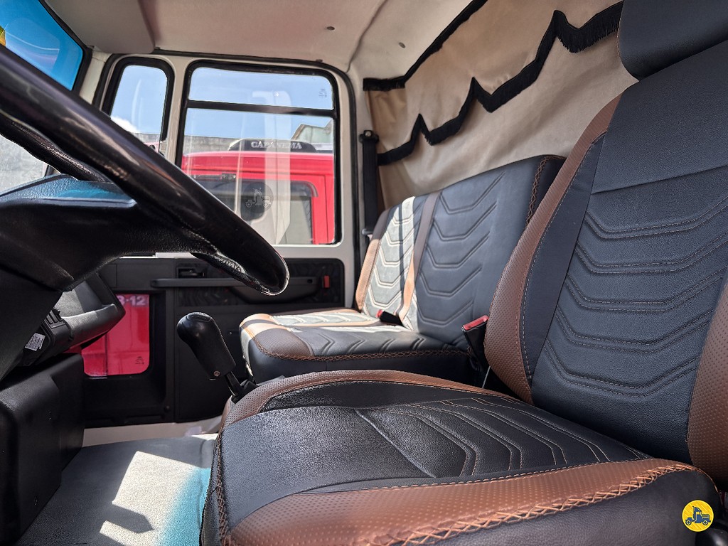 Caminhão FORD CARGO 815 Baú Furgão ANO 2010 de Truck Mais Caminhões no Paraná