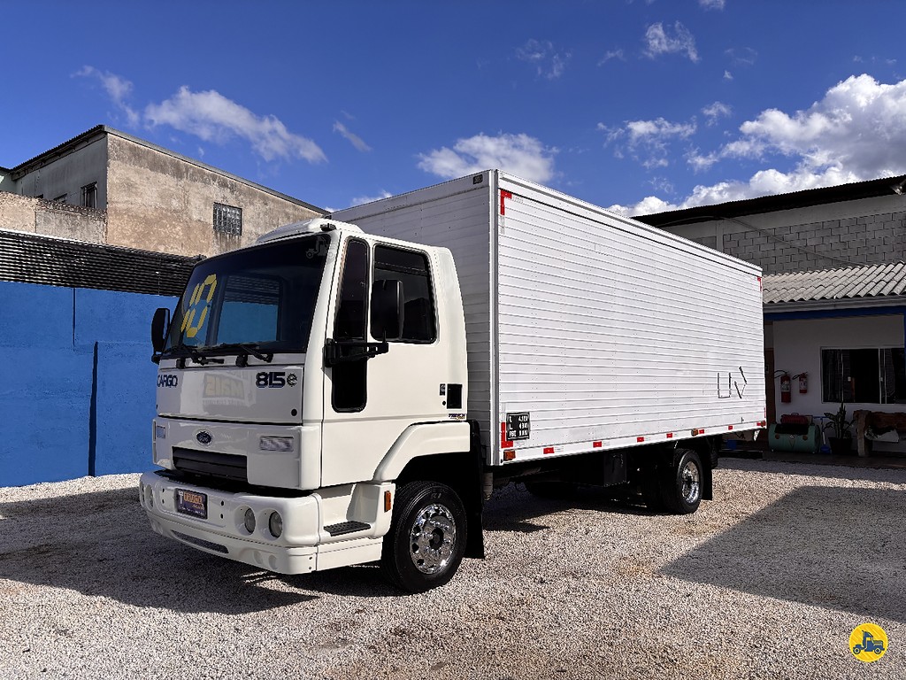 Caminhão FORD CARGO 815 Baú Furgão ANO 2010 de Truck Mais Caminhões no Paraná