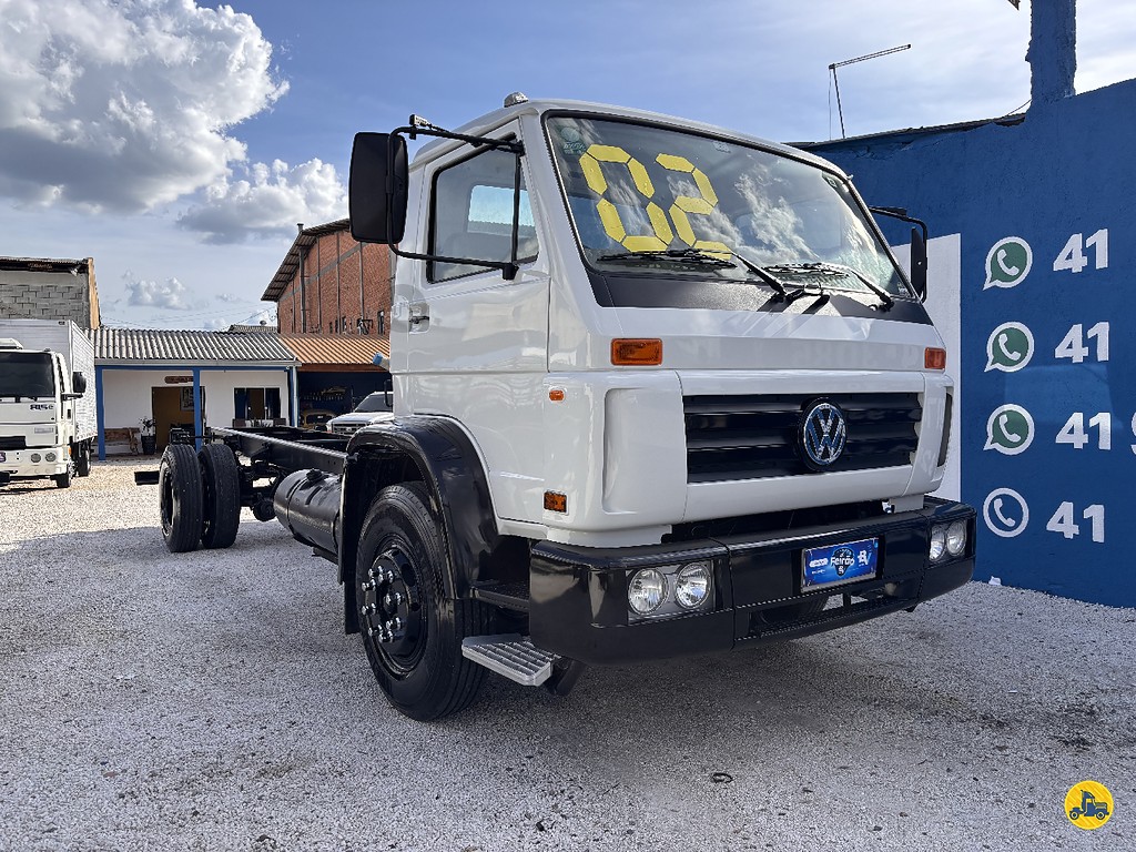Caminhão VOLKSWAGEN VW 13150 Chassis ANO 2002 de Truck Mais Caminhões no Paraná