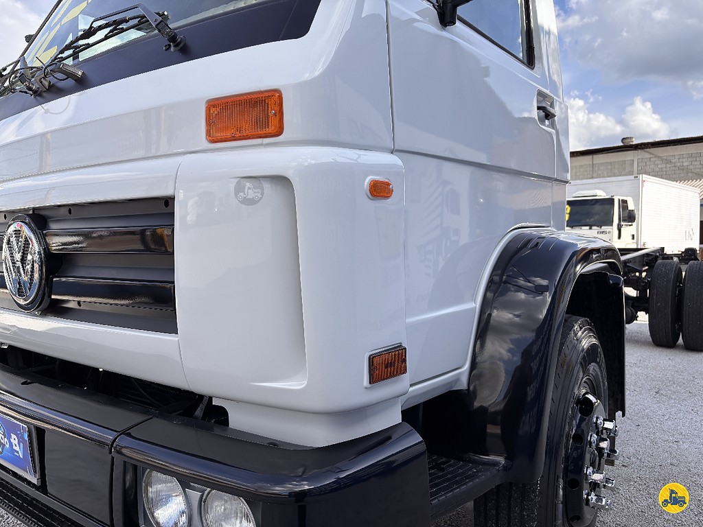 Caminhão VOLKSWAGEN VW 13150 Chassis ANO 2002 de Truck Mais Caminhões no Paraná