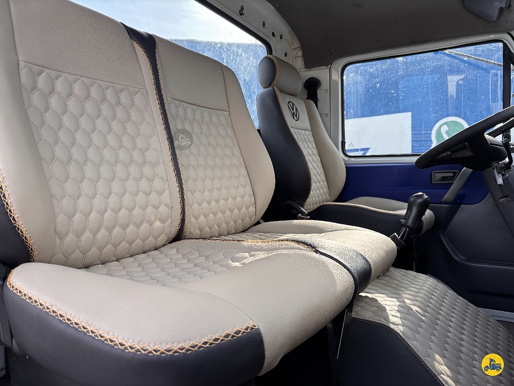 Caminhão VOLKSWAGEN VW 13150 Chassis ANO 2002 de Truck Mais Caminhões no Paraná