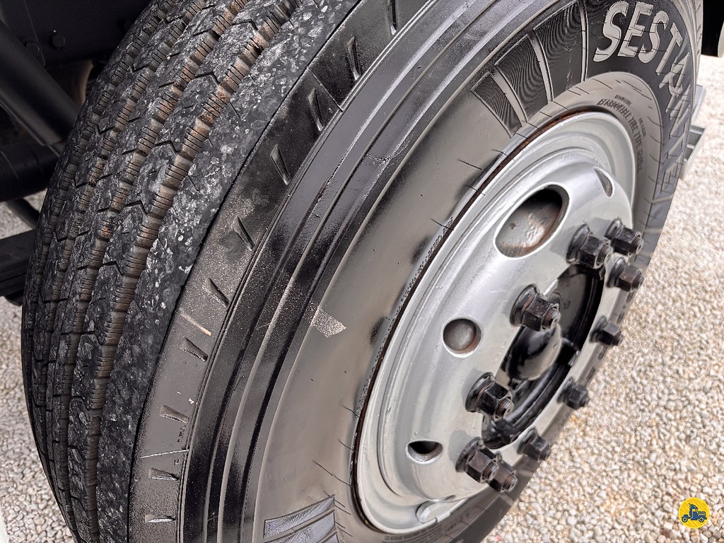 Caminhão VOLKSWAGEN VW 16170 Chassis ANO 1999 de Truck Mais Caminhões no Paraná