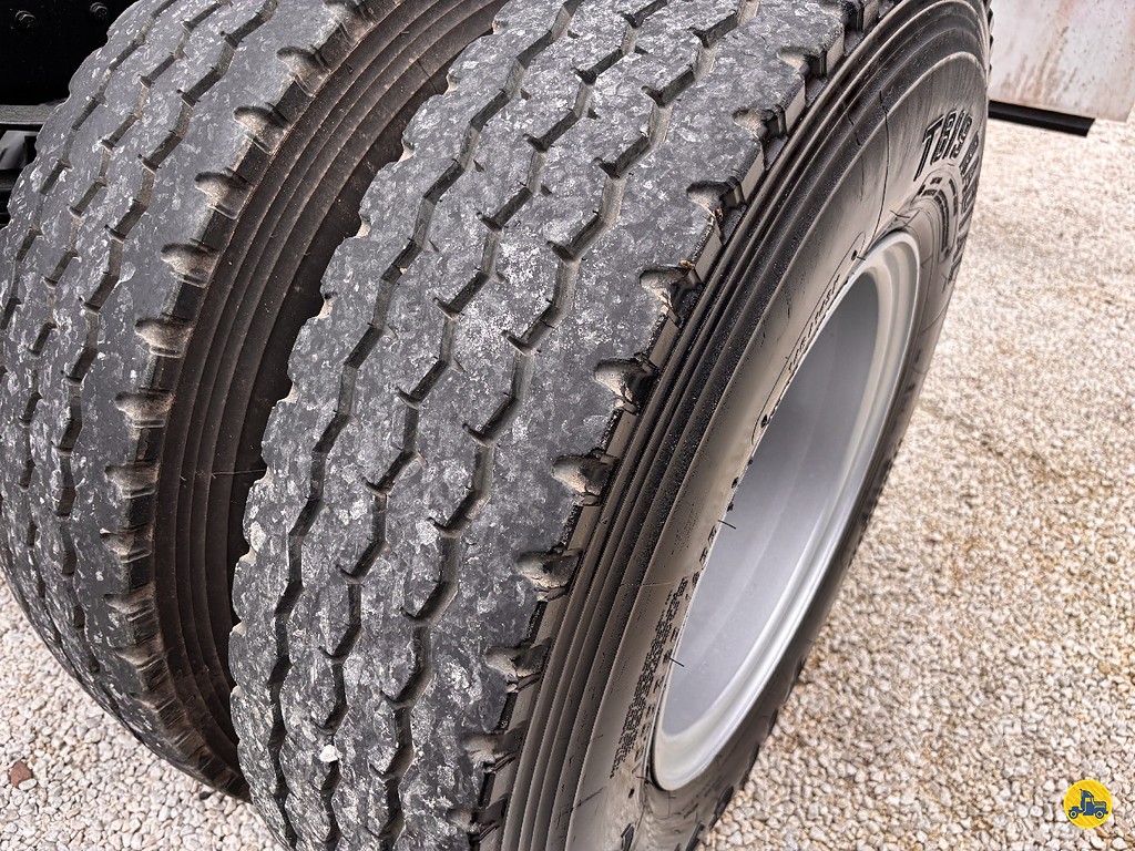 Caminhão VOLKSWAGEN VW 16170 Chassis ANO 1999 de Truck Mais Caminhões no Paraná