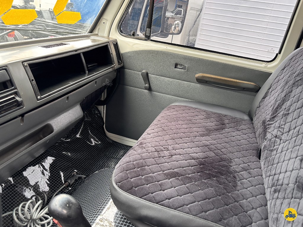 Caminhão VOLKSWAGEN VW 16170 Chassis ANO 1999 de Truck Mais Caminhões no Paraná