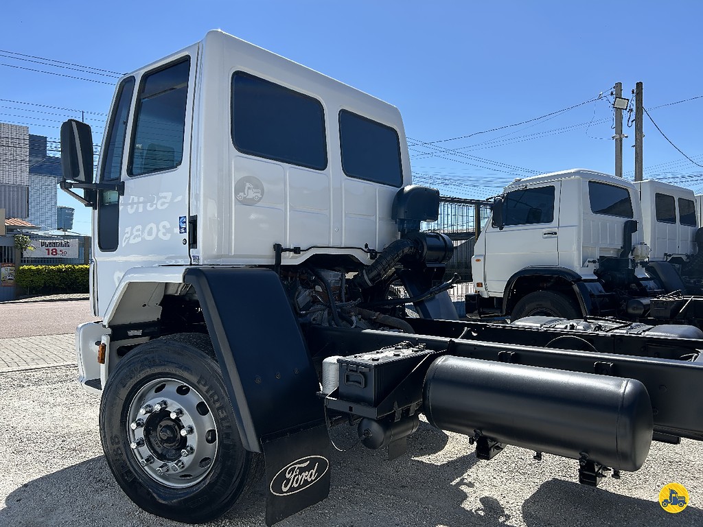 Caminhão FORD CARGO 1717 Chassis ANO 2007 de Truck Mais Caminhões no Paraná