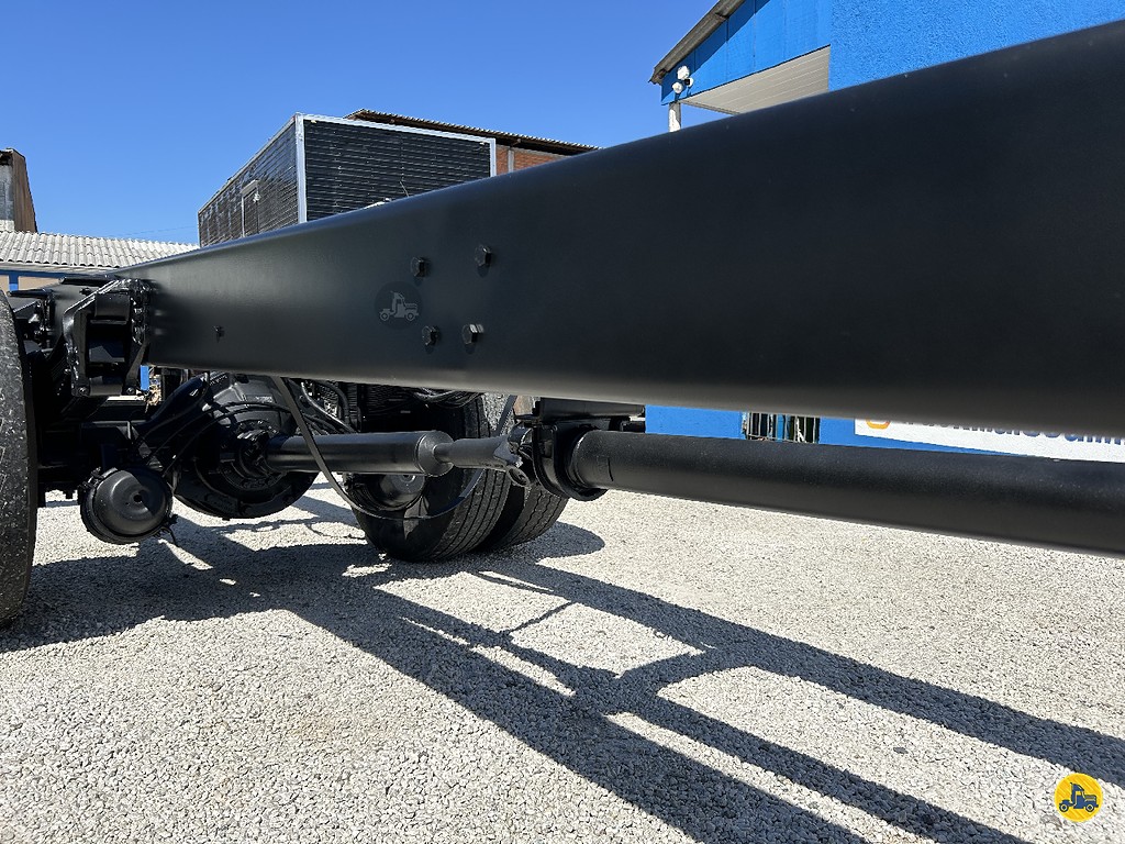 Caminhão FORD CARGO 1717 Chassis ANO 2007 de Truck Mais Caminhões no Paraná