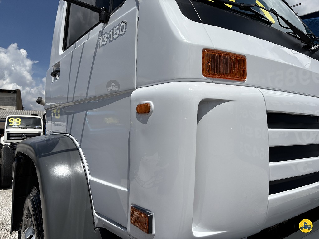 Caminhão VOLKSWAGEN VW 13150 Chassis ANO 2001 de Truck Mais Caminhões no Paraná