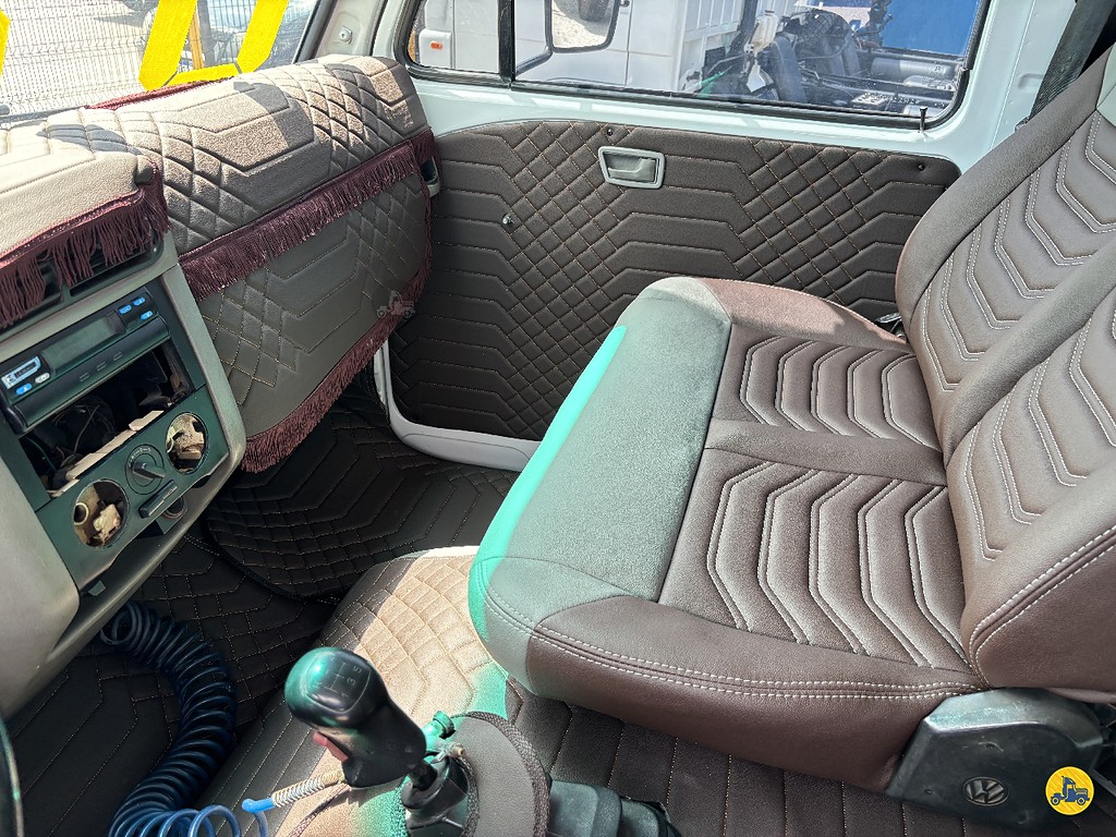 Caminhão VOLKSWAGEN VW 13150 Chassis ANO 2001 de Truck Mais Caminhões no Paraná