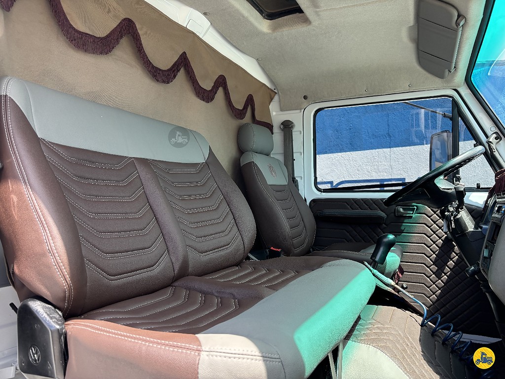 Caminhão VOLKSWAGEN VW 13150 Chassis ANO 2001 de Truck Mais Caminhões no Paraná