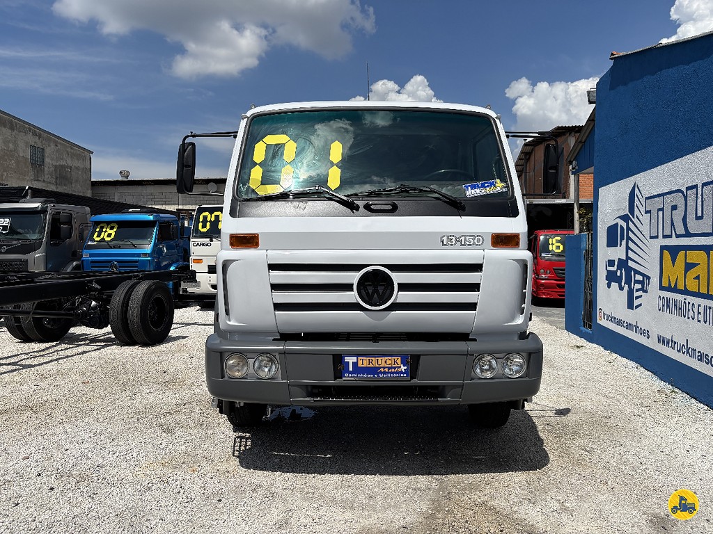 Caminhão VOLKSWAGEN VW 13150 Chassis ANO 2001 de Truck Mais Caminhões no Paraná