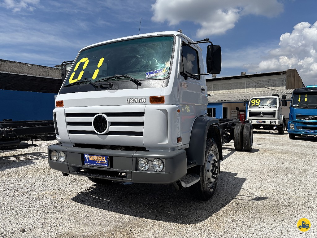 Caminhão VOLKSWAGEN VW 13150 Chassis ANO 2001 de Truck Mais Caminhões no Paraná