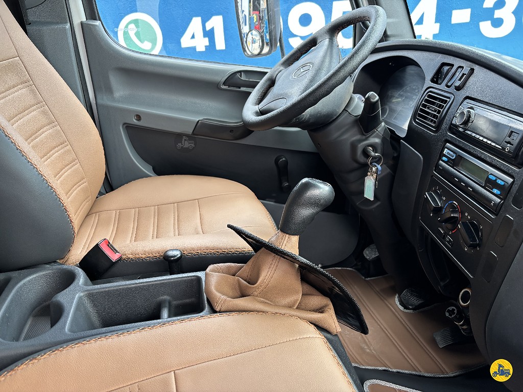 Caminhão MERCEDES BENZ MB 1016 Carga Seca ANO 2016 de Truck Mais Caminhões no Paraná