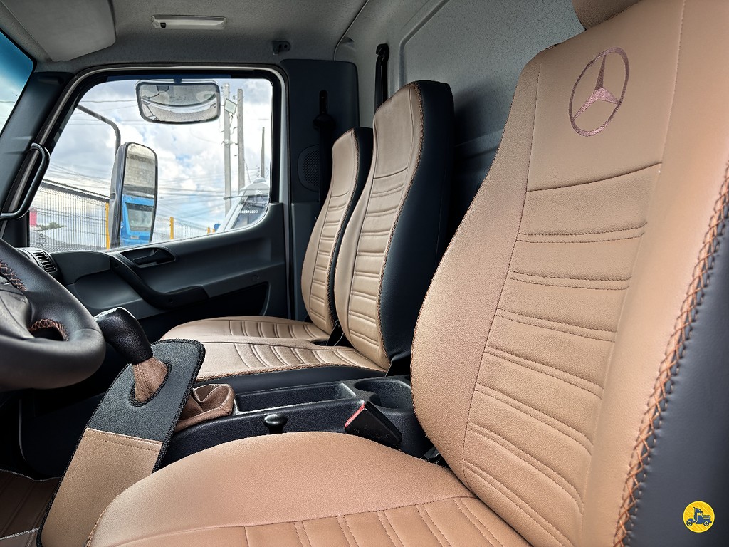 Caminhão MERCEDES BENZ MB 1016 Carga Seca ANO 2016 de Truck Mais Caminhões no Paraná