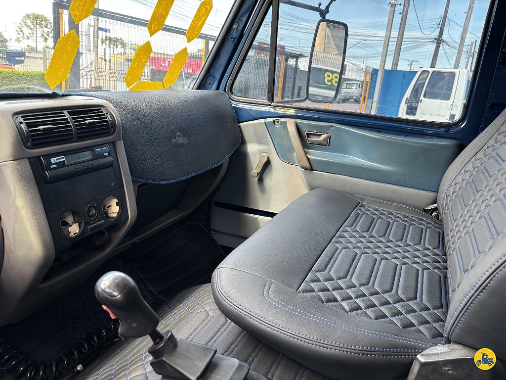 Caminhão VOLKSWAGEN VW 13150 Chassis ANO 2001 de Truck Mais Caminhões no Paraná