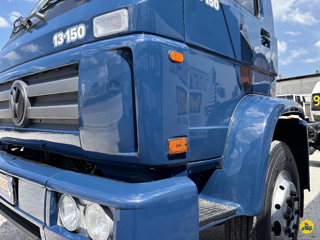 Caminhão VOLKSWAGEN VW 13150 Chassis ANO 2001 de Truck Mais Caminhões no Paraná