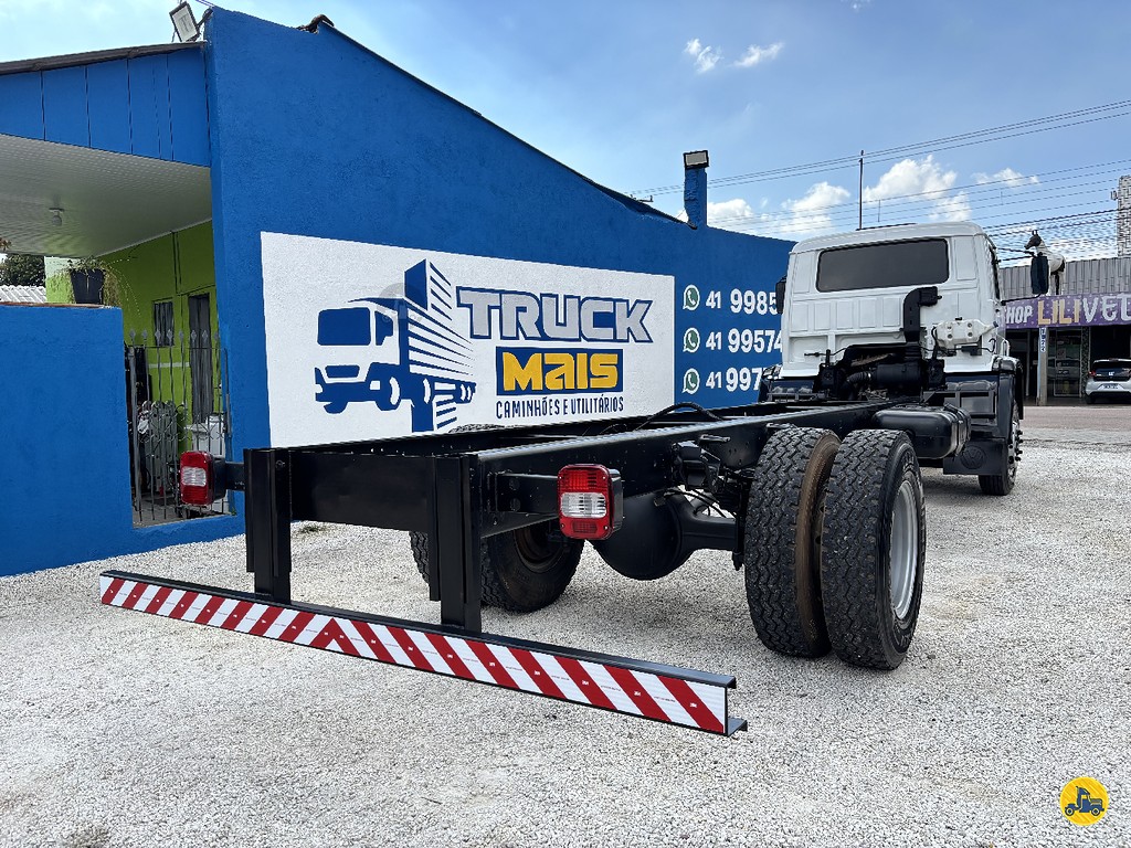 Caminhão VOLKSWAGEN VW 13150 Chassis ANO 2001 de Truck Mais Caminhões no Paraná