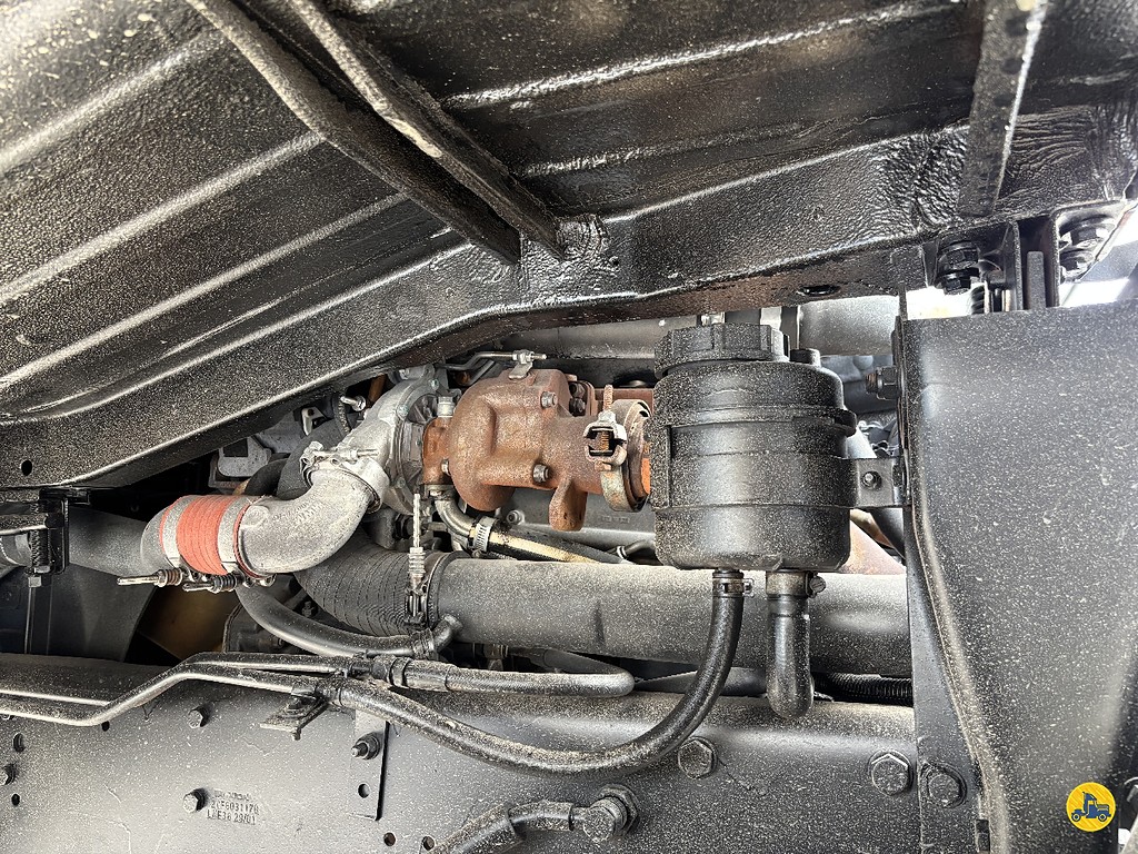 Caminhão VOLKSWAGEN VW 13150 Chassis ANO 2001 de Truck Mais Caminhões no Paraná