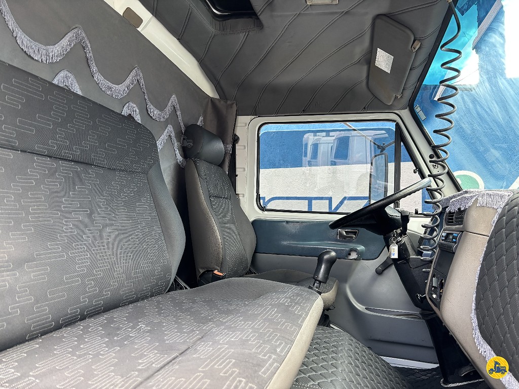 Caminhão VOLKSWAGEN VW 13150 Chassis ANO 2001 de Truck Mais Caminhões no Paraná