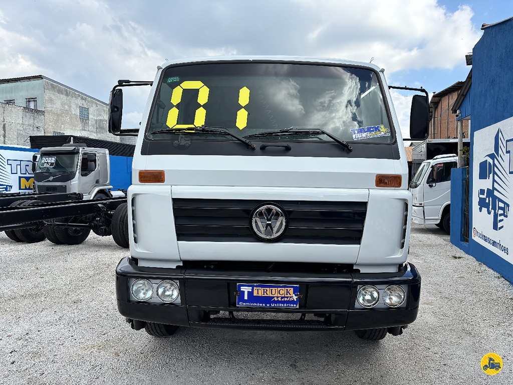 Caminhão VOLKSWAGEN VW 13150 Chassis ANO 2001 de Truck Mais Caminhões no Paraná