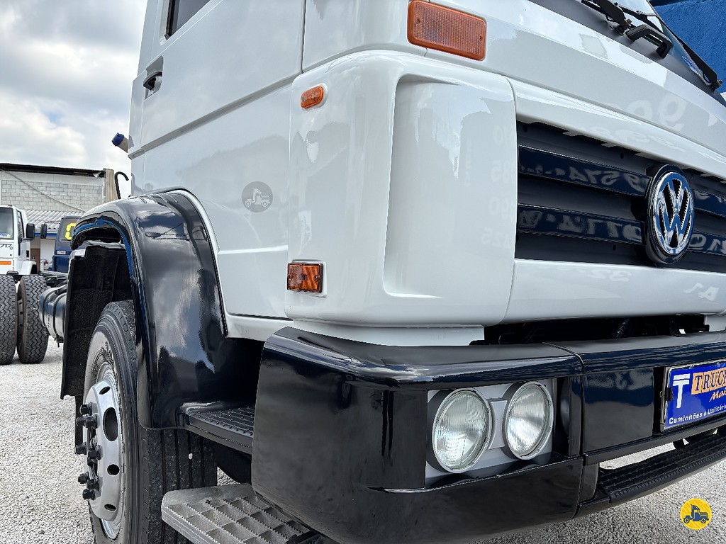 Caminhão VOLKSWAGEN VW 13150 Chassis ANO 2001 de Truck Mais Caminhões no Paraná